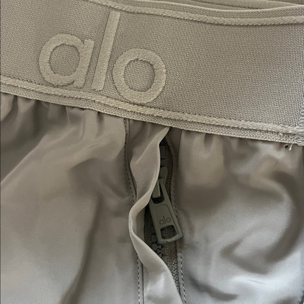 ALO YOGA Mixed Media Reinvention Jogger - Picture 7 of 11
